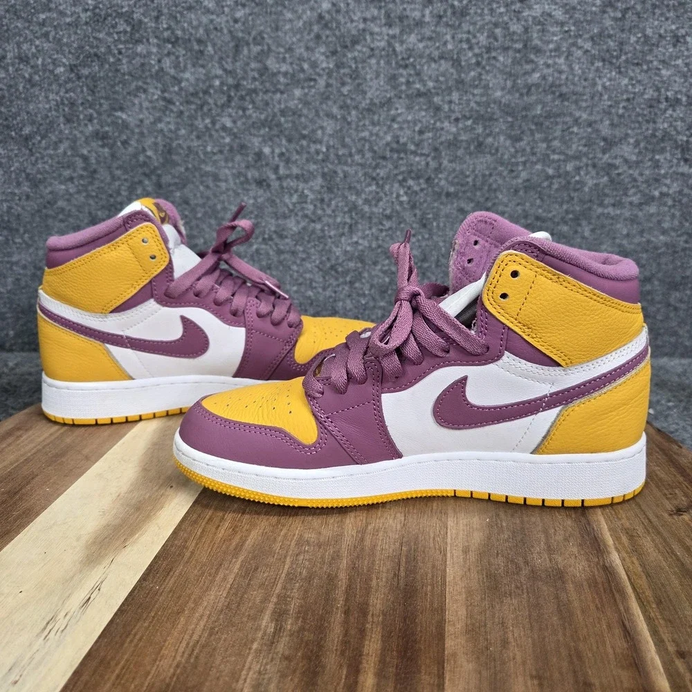 Nike Air Jordan 1 Retro High‎ OG Shoes Youth Size 5Y GS Brotherhood 575441-706